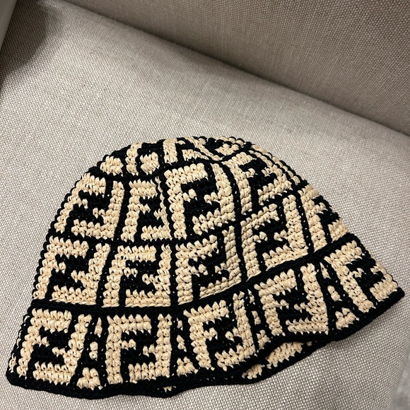 FENDI Raffia Logo Bucket Hat S/M - Picture 8 of 11